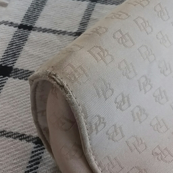 Vintage Dooney & Bourke purse - Picture 7 of 7